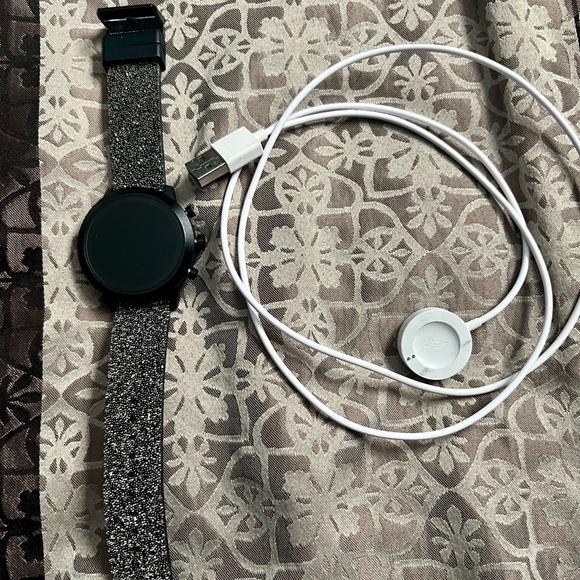 Michael Kors Smartwatch -MKGO 1639 - Picture 6 of 6